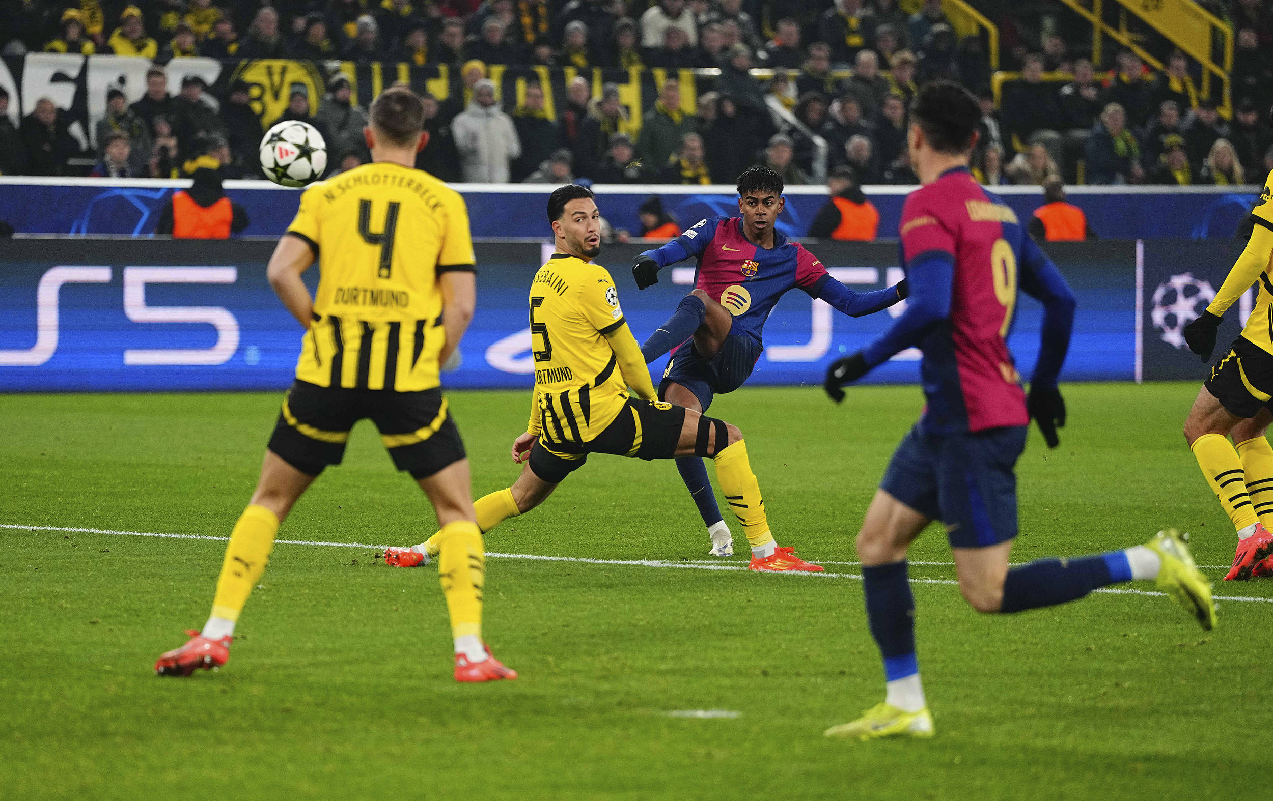 开云网页版登录入口-关键时刻瓦伦西亚备战欧冠，豪取连胜细节曝光，震撼外界，控场能力受关注-开云网页版登录入口